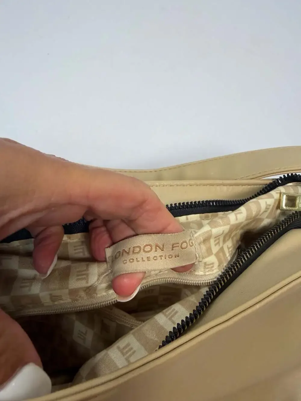 London Fog Leanna Pale Taupe Hobo Handbag Purse